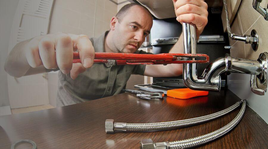 Professional sink repair in Delhi, IA